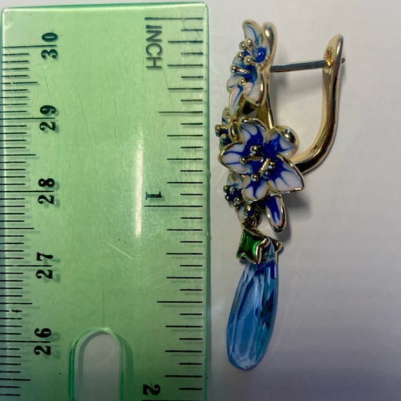🌟 Gorgeous Enamel Flower Earrings Blue Floral - Picture 5 of 5